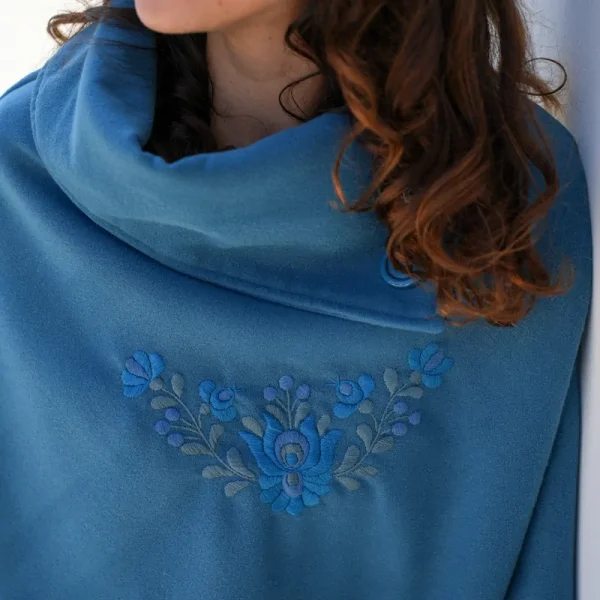 Poncsó petrol, matyó ruha webáruház